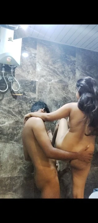 College Girl Fucking Hard In Bathroom With Her Ex